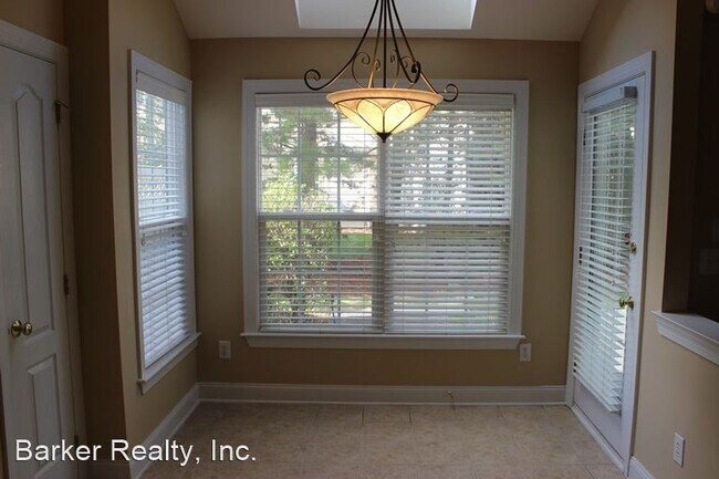 Building Photo - 3 br, 2.5 bath House - 9526 Vira Drive