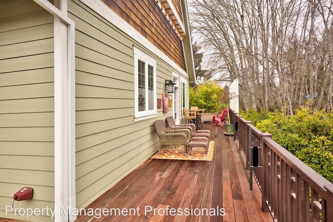 Building Photo - 1 br, 2 bath House - 1071 Se Belle Aire Drive