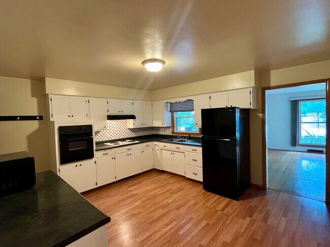 Building Photo - 3 Bed 1 Bath Single Family Home in Wausau