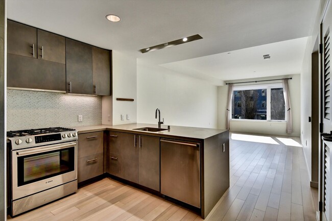 Building Photo - 52 Innes Ct