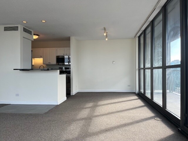 Foto del edificio - 10 E Ontario St