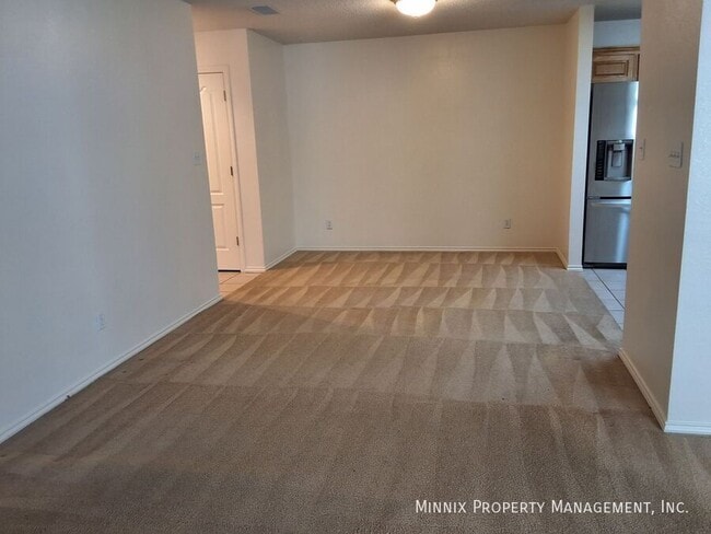 Foto del edificio - 4713 Timber Ln