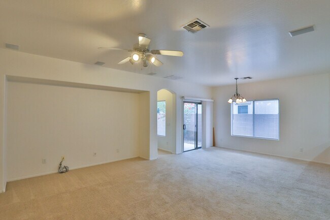 Building Photo - 2531 W Preserve Way
