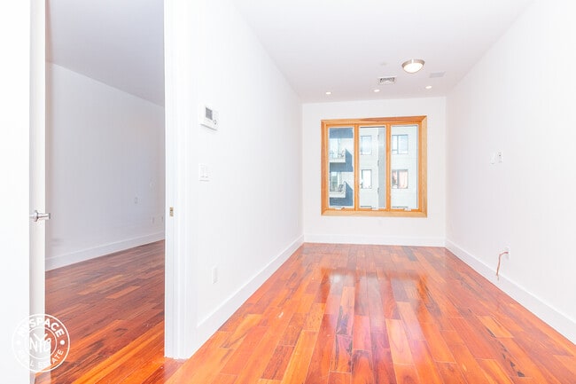 Building Photo - 327 Herkimer St