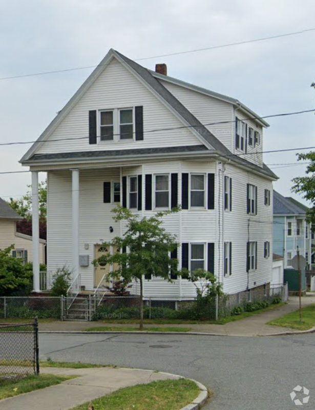 Building Photo - 375 Brook St