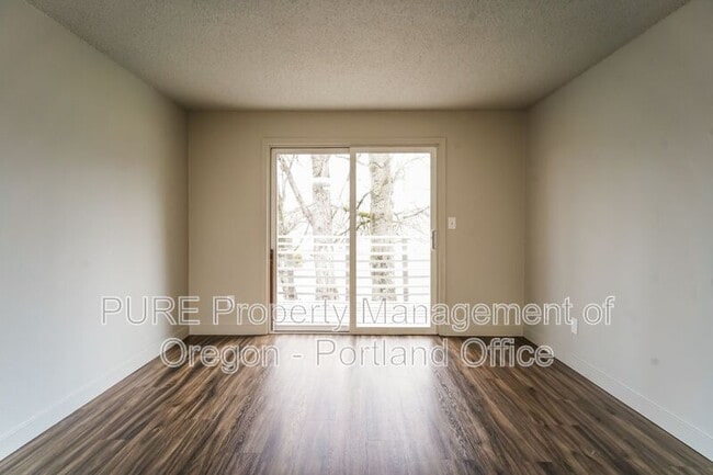 Building Photo - 18411 E Burnside St