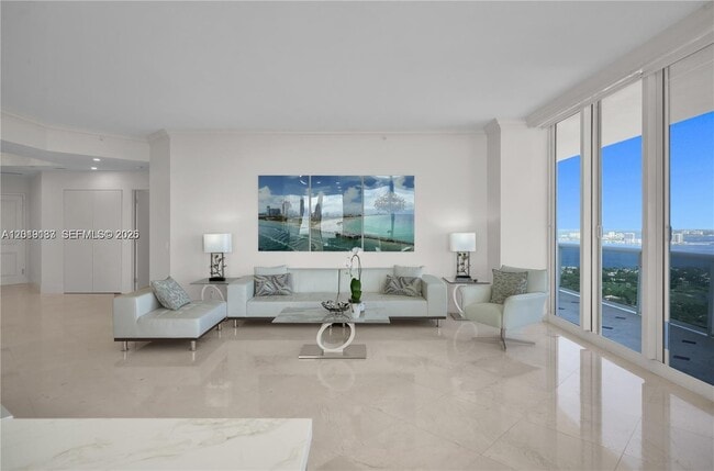 Foto del edificio - 4779 Collins Ave
