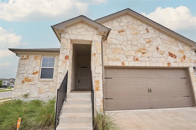 Foto del edificio - 124 Stellar Wind Dr