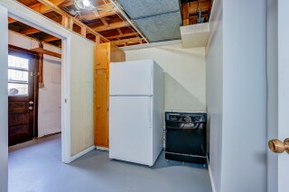 Building Photo - 6417 Earlham Dr