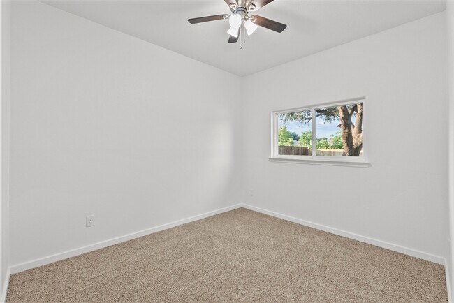Foto del edificio - 617 Prairie Ln