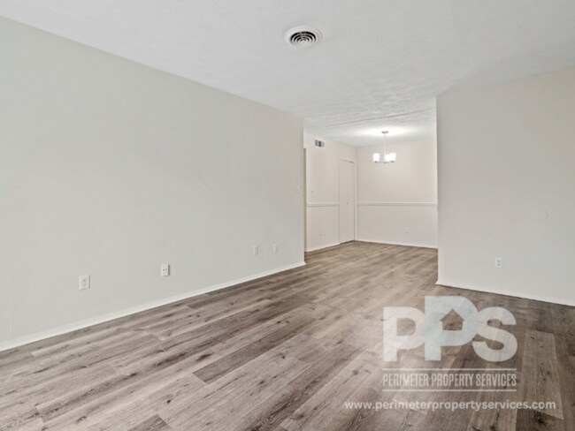 Foto del edificio - 737 Boggs Rd