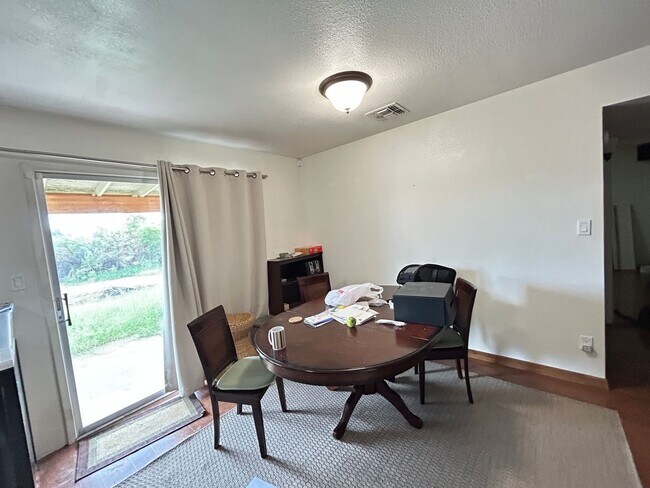 Foto del edificio - 2 Bedroom 1 Bath North Phoenix Treasure