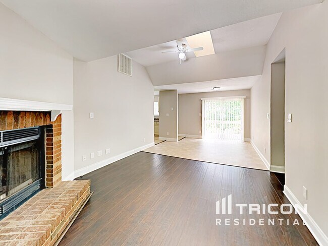 Foto del edificio - 6120 Coltswood Ct