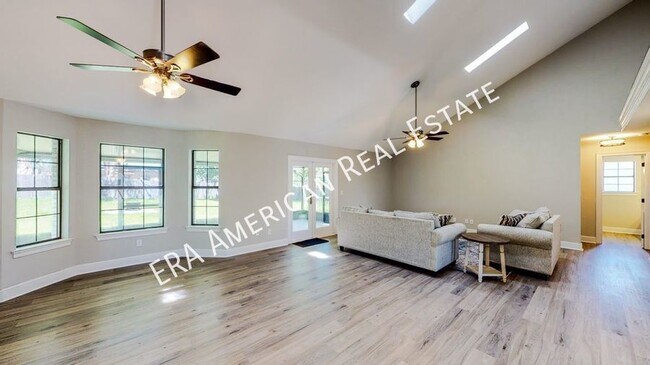 Foto del edificio - 18 Meigs Dr