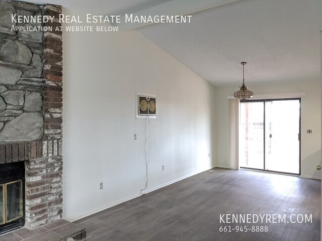 Building Photo - 14212 Avon Dr