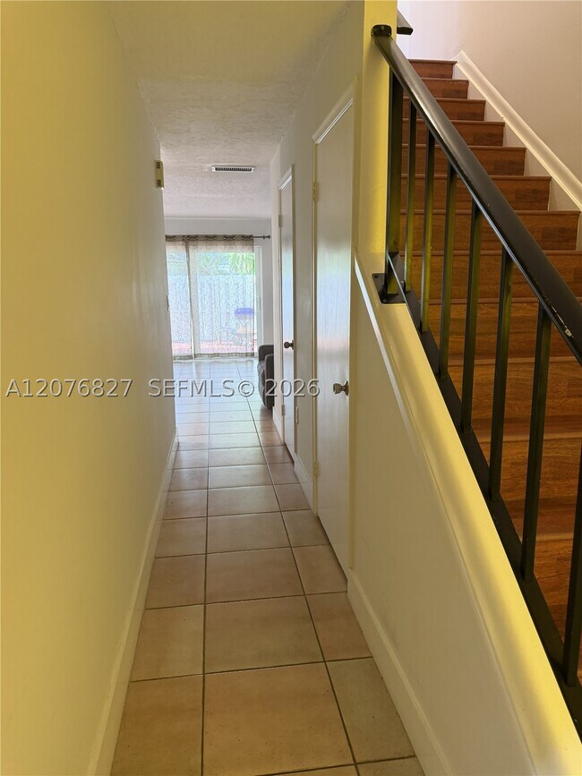 Foto del edificio - 8110 SW 82nd Pl