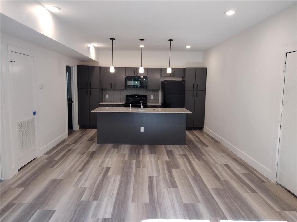 Foto principal - 944 N Willis Ave