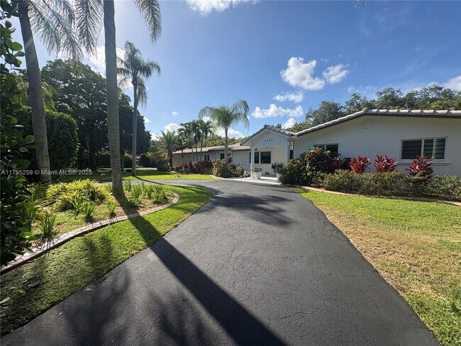 Foto del edificio - 8295 SW 116th St