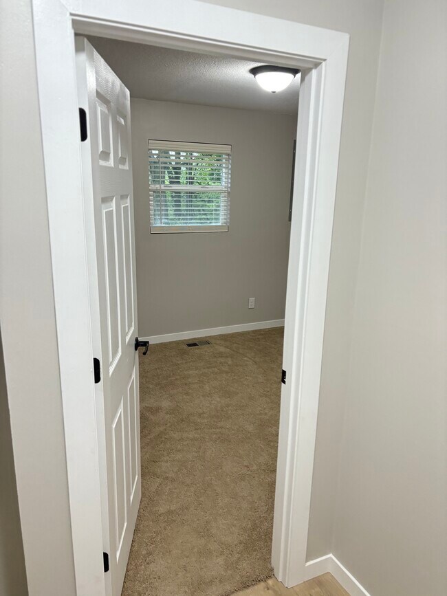 Foto del edificio - 5831 E County Rd 150 N