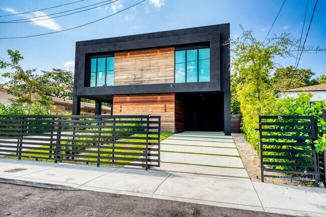 Foto del edificio - 58 NW 52nd St