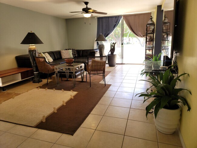 Building Photo - 2618 N Whitewater Club Dr