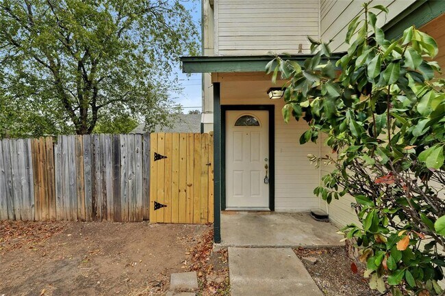Building Photo - 916 Woodlief Trail