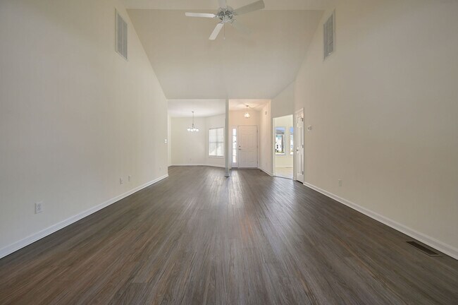 Foto del edificio - 15 Little Birch Dr