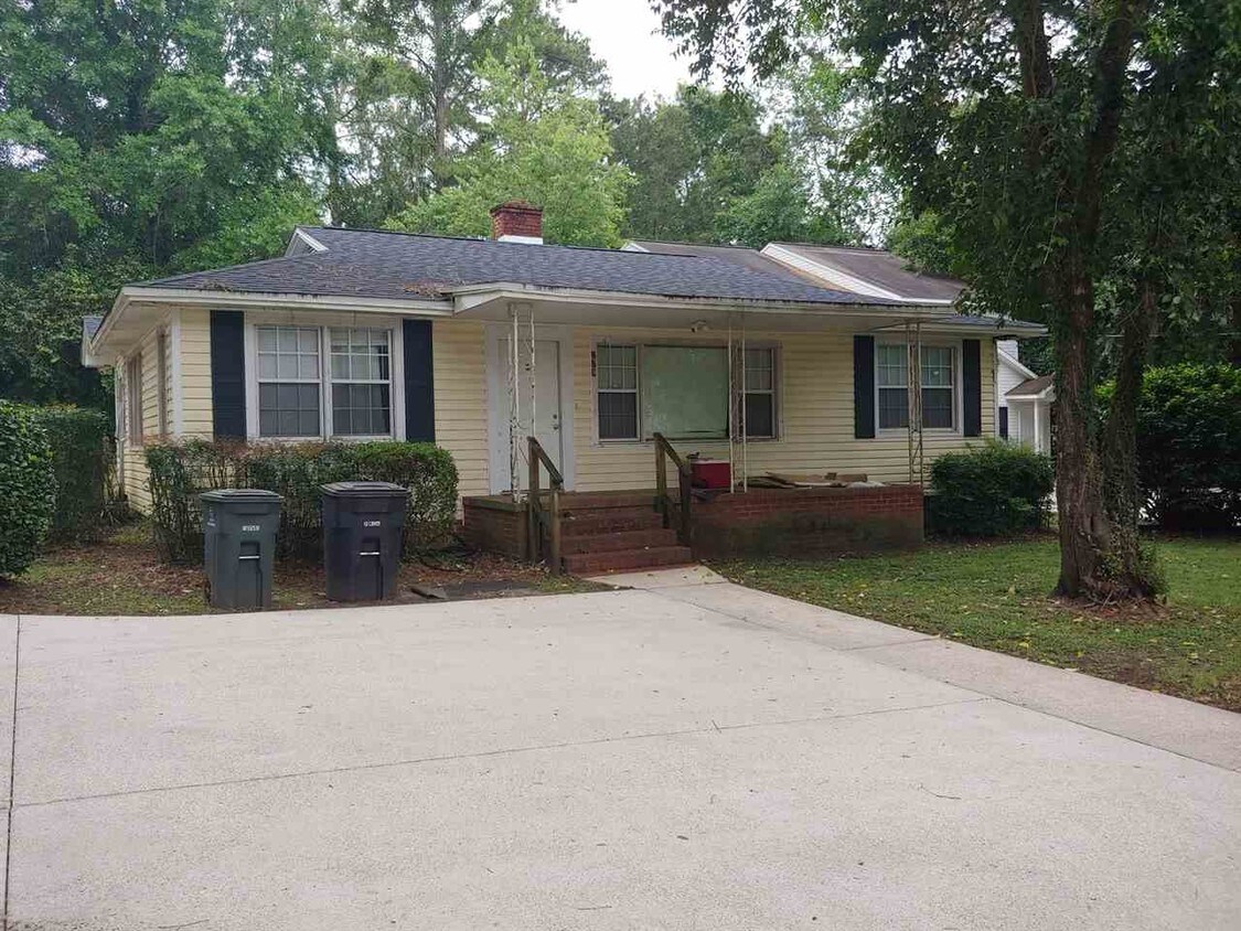 Foto principal - 229 Dixie Dr