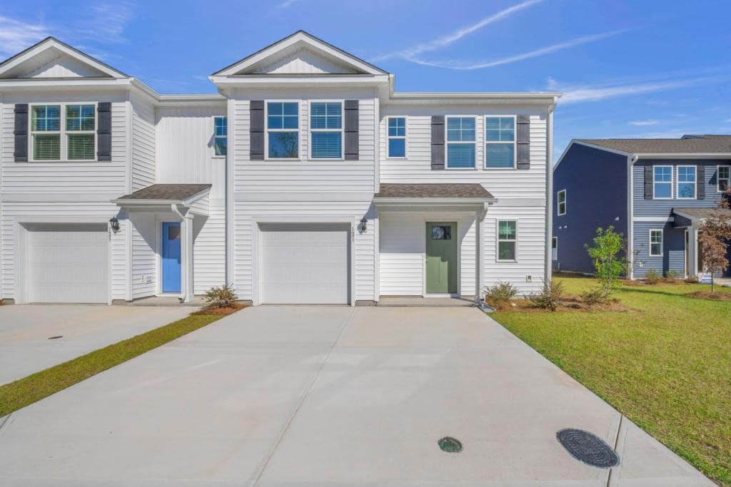 Foto principal - 121 S Grassland Rd