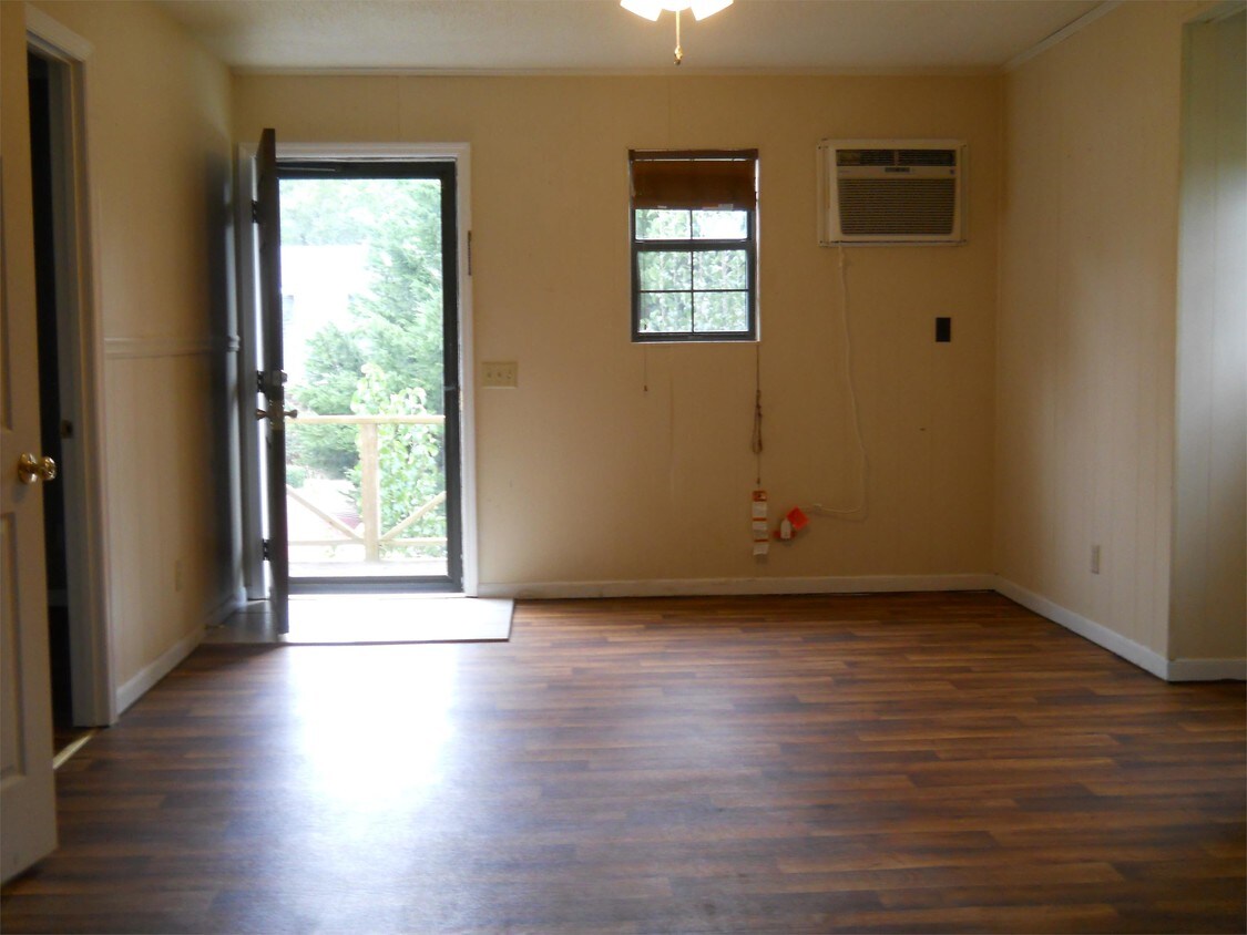 Building Photo - 1219 Pennsylvania Ave