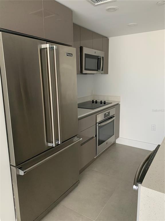 Foto del edificio - 13800 Highland Dr