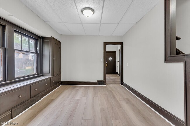 Foto del edificio - 1144 E 145th St