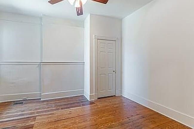 Building Photo - 1822 W Cary St