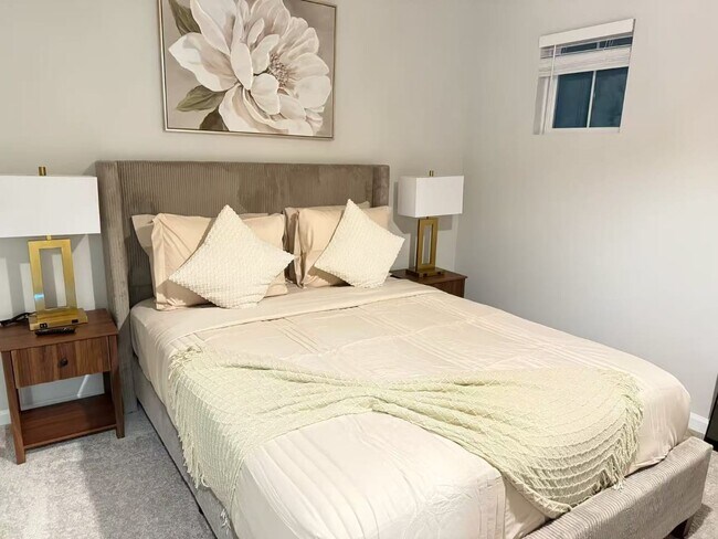 Foto del edificio - 1371 Speedway St