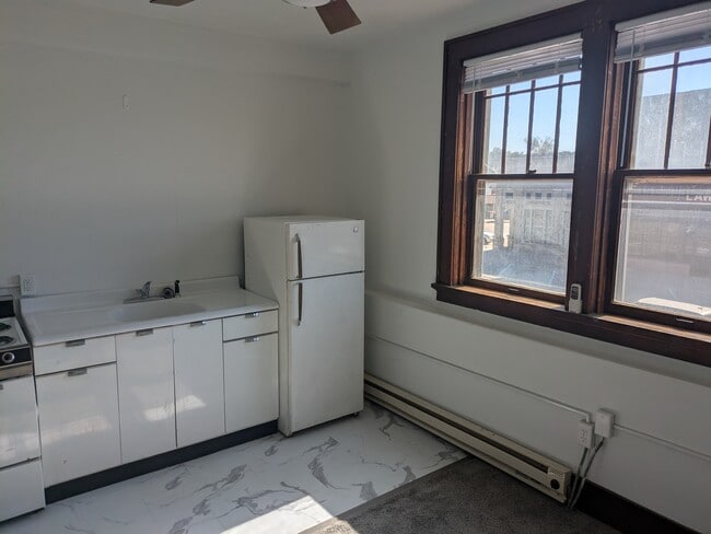 Building Photo - 235 Main St