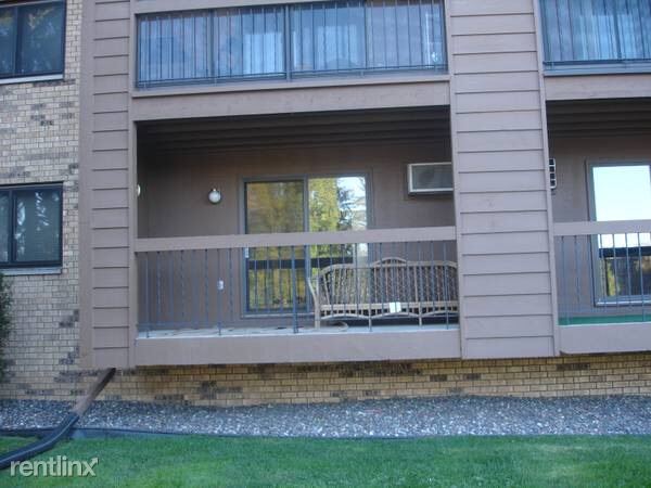 Building Photo - 1000 41st Ave NE