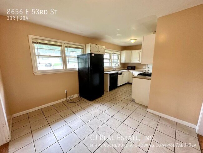 Building Photo - 8656 E 53rd St
