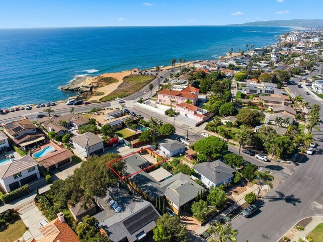 Foto del edificio - 1184 Devonshire Dr