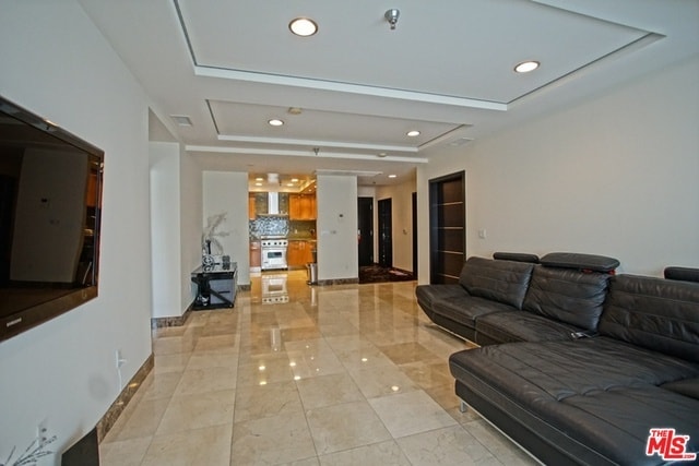 Building Photo - 702 S Serrano Ave