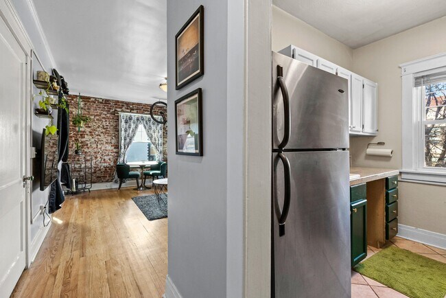 Foto del edificio - 1340 N Emerson St