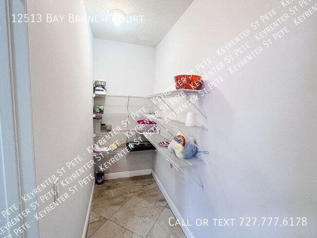 Building Photo - 3B/3BA Pet Friendly FURNISHED Home