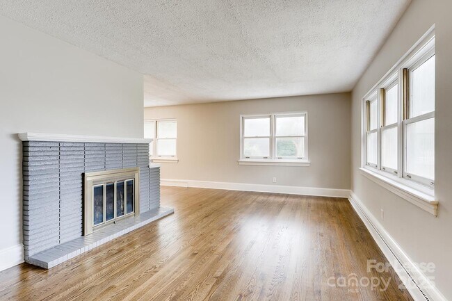 Foto del edificio - 1214 Knox St