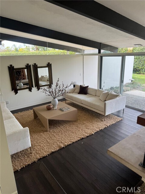 Foto del edificio - 1140 S Serena Dr