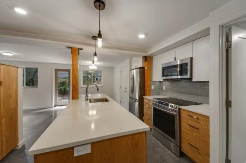 Building Photo - 0 bedroom in Seattle WA 98122