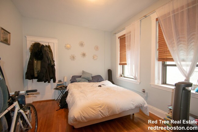 Foto del edificio - 1564 Commonwealth Avenue