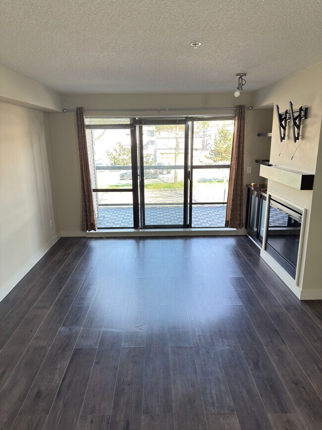 Photo du bâtiment - 10838 City Pky