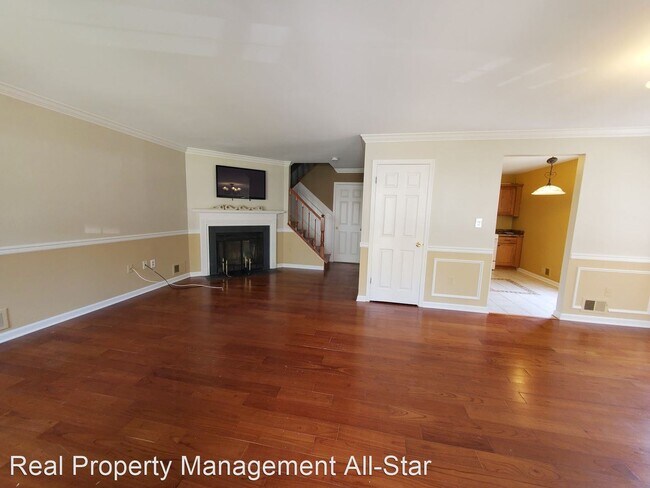 Building Photo - 2 br, 2.5 bath House - 124 Albury Way