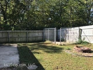 Building Photo - 1509 Garden Dr