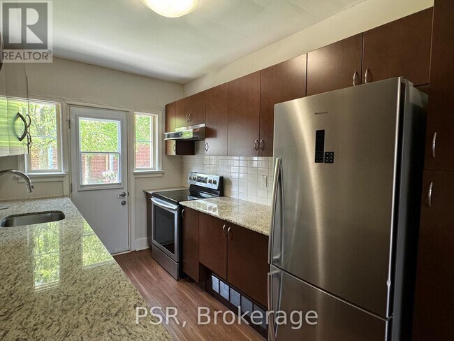 Building Photo - 1365 Bayview Ave