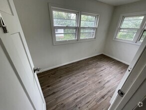 Building Photo - 807 Wood St
